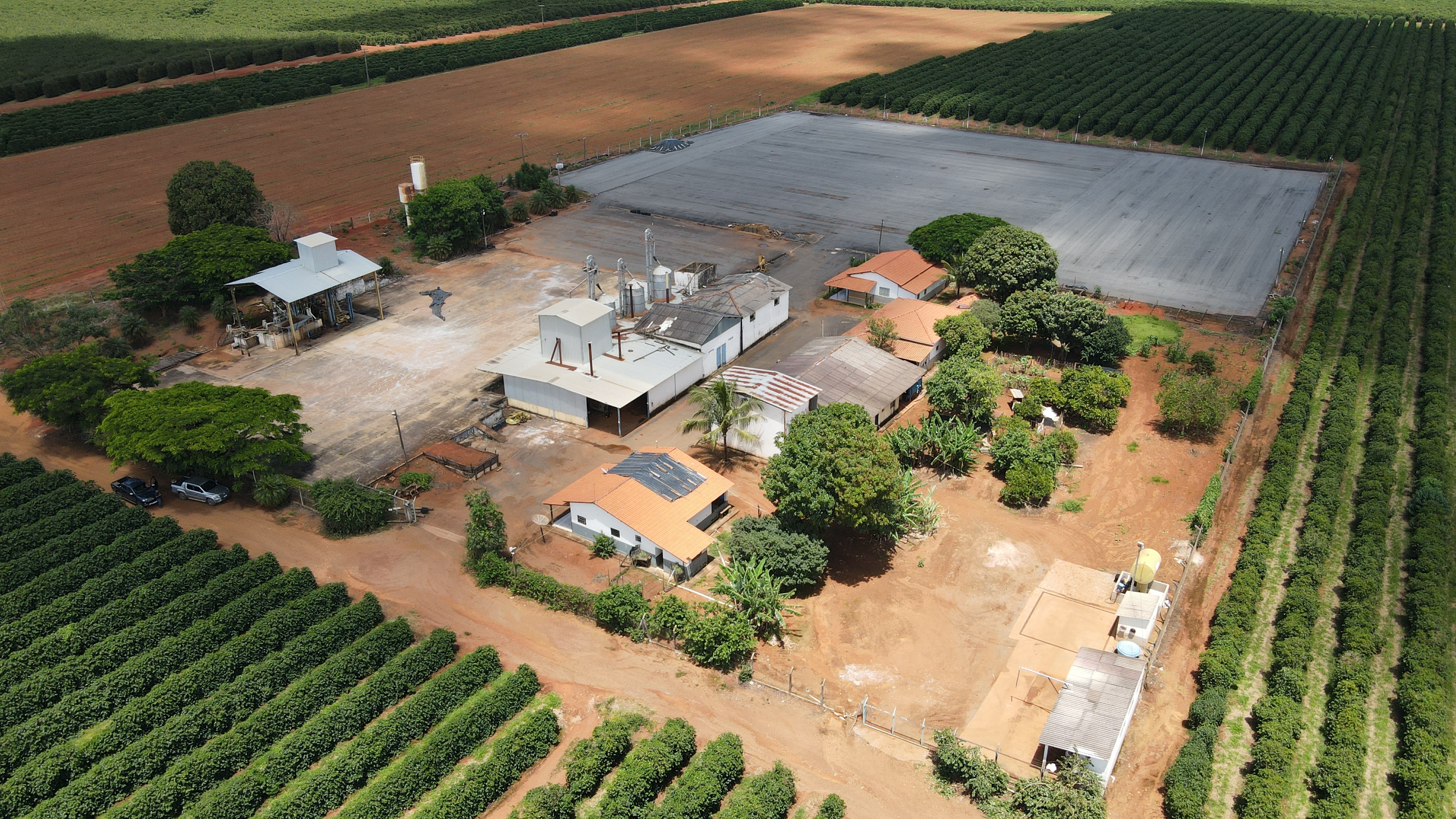 FAZENDA em CHAPADÃO DE FERRO, PATROCÍNIO - FA00204