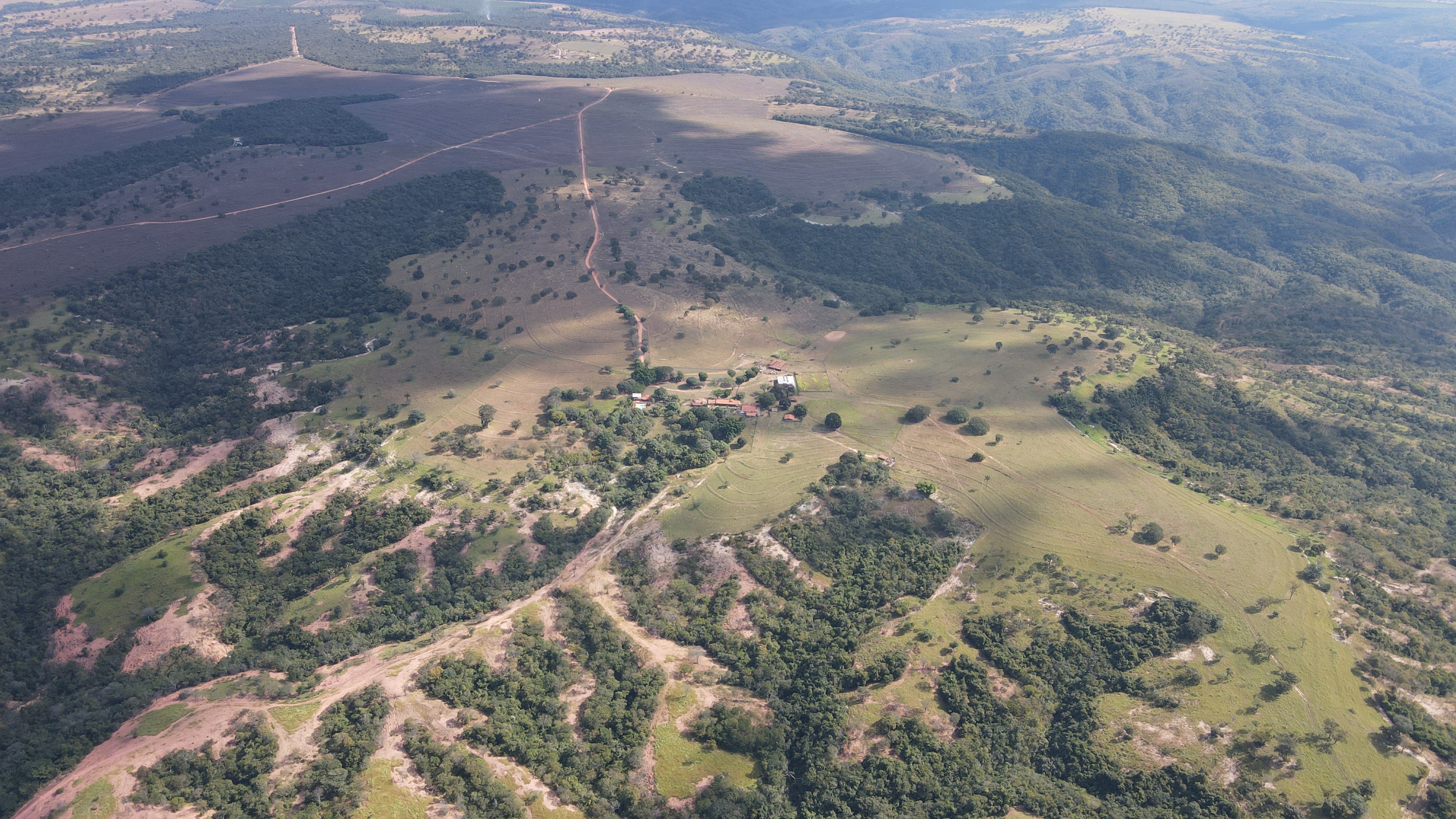 FAZENDA em ZONA RURAL DE PRESIDENTE OLEGÁRIO, PRESIDENTE OLEGÁRIO - FA00211