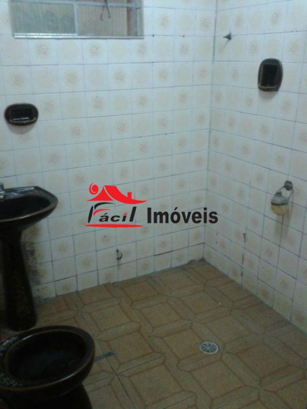 Casa Comercial à venda com 5 quartos, 236m² - Foto 9