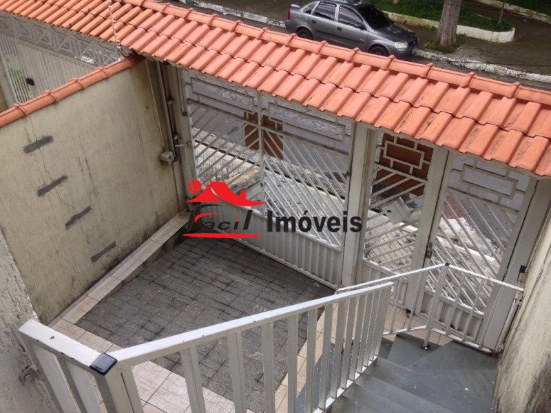 Sobrado à venda com 4 quartos, 180m² - Foto 4