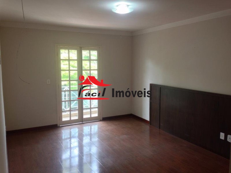 Sobrado à venda com 4 quartos, 180m² - Foto 11