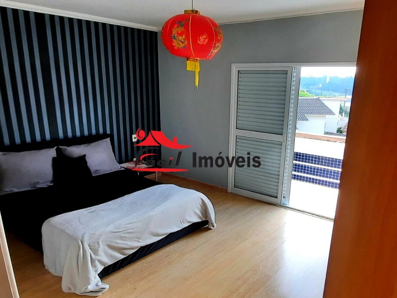 Casa à venda com 4 quartos, 300m² - Foto 10