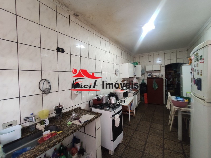 Sobrado à venda com 3 quartos, 229m² - Foto 17