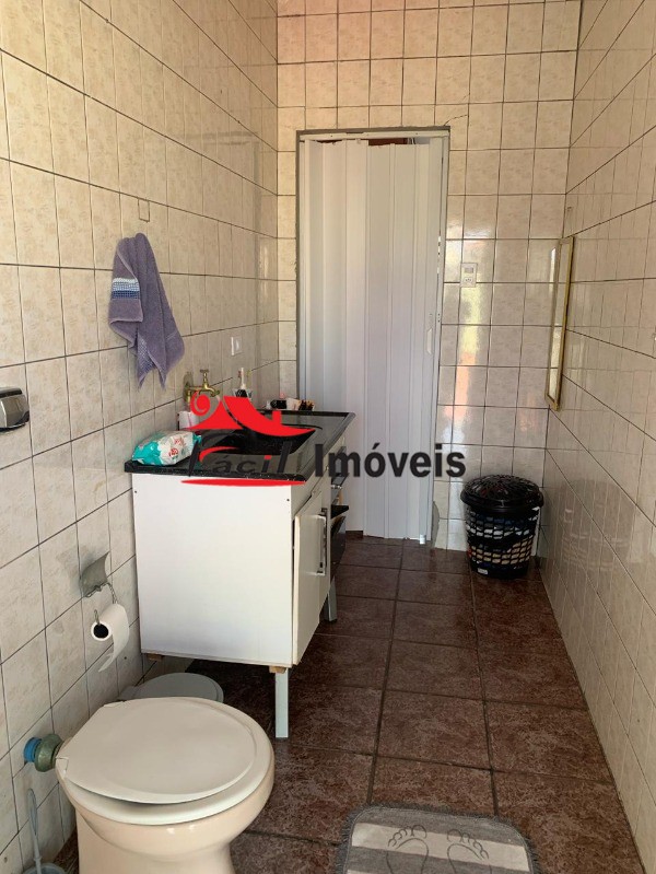 Sobrado à venda com 3 quartos, 180m² - Foto 17