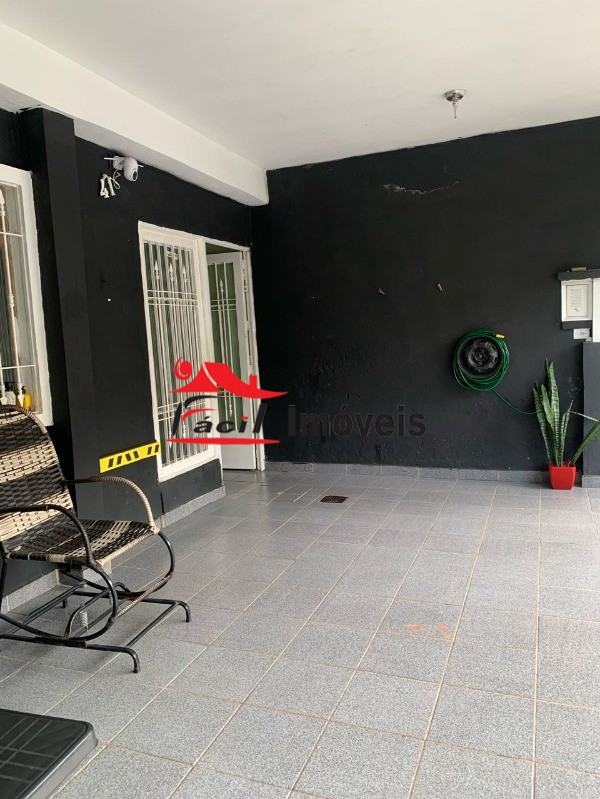 Sobrado à venda com 3 quartos, 180m² - Foto 2