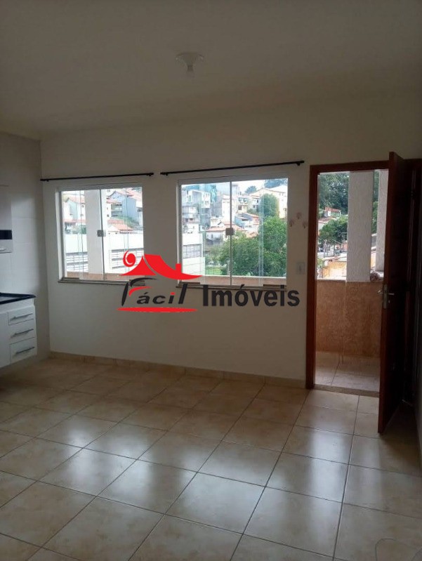 Apartamento à venda com 2 quartos, 37m² - Foto 4