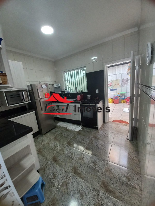 Sobrado à venda com 2 quartos, 73m² - Foto 2