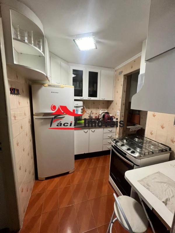 Apartamento à venda com 2 quartos, 45m² - Foto 10