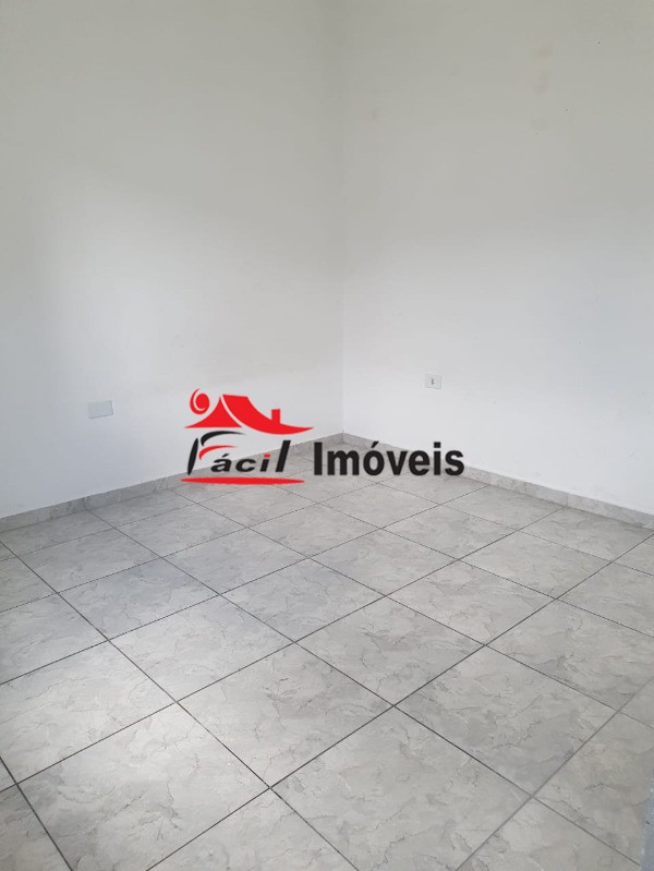 Casa para alugar com 2 quartos, 45m² - Foto 14