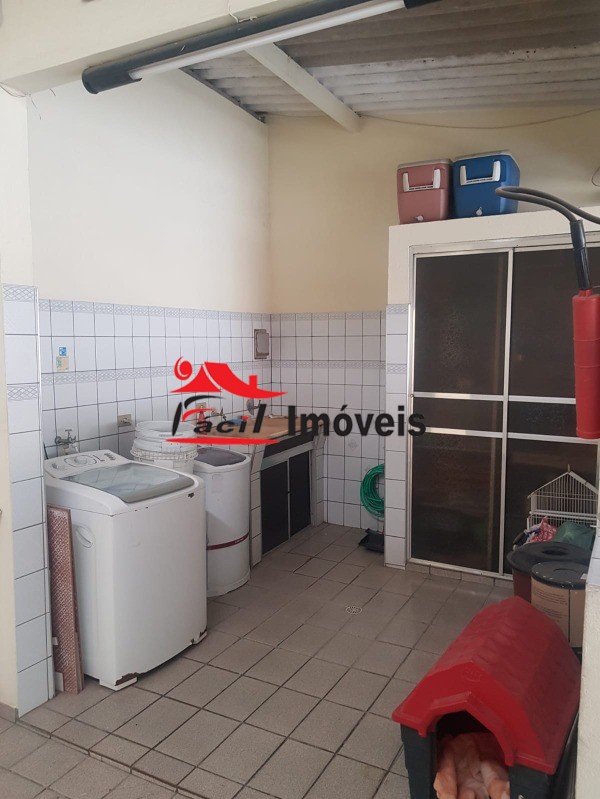 Sobrado à venda com 5 quartos, 160m² - Foto 4