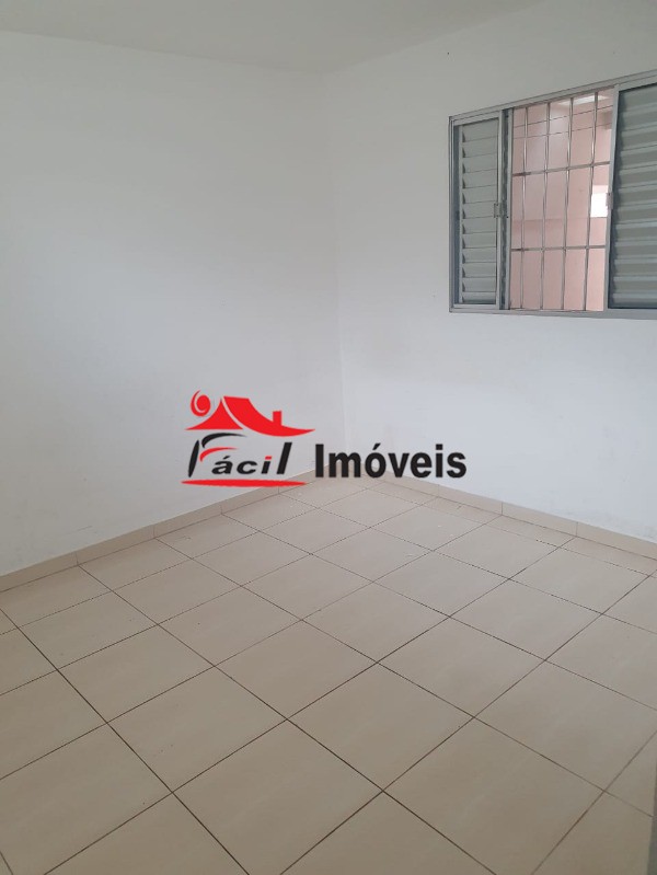 Casa para alugar com 2 quartos, 45m² - Foto 10