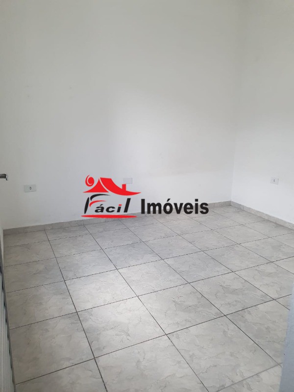 Casa para alugar com 2 quartos, 45m² - Foto 12