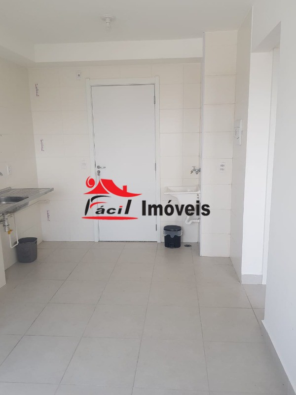 Apartamento para alugar com 2 quartos, 40m² - Foto 14