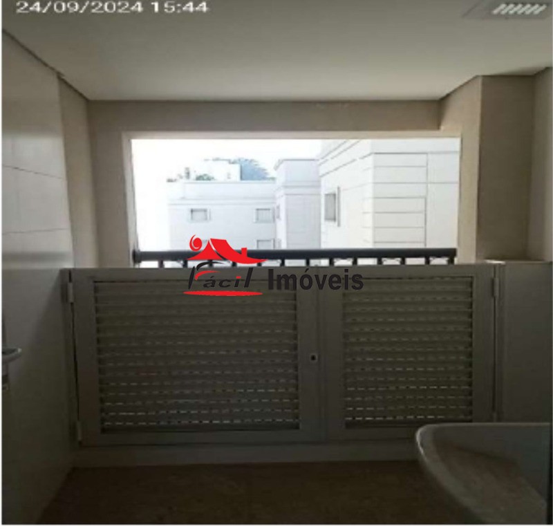 Apartamento à venda com 3 quartos, 123m² - Foto 14