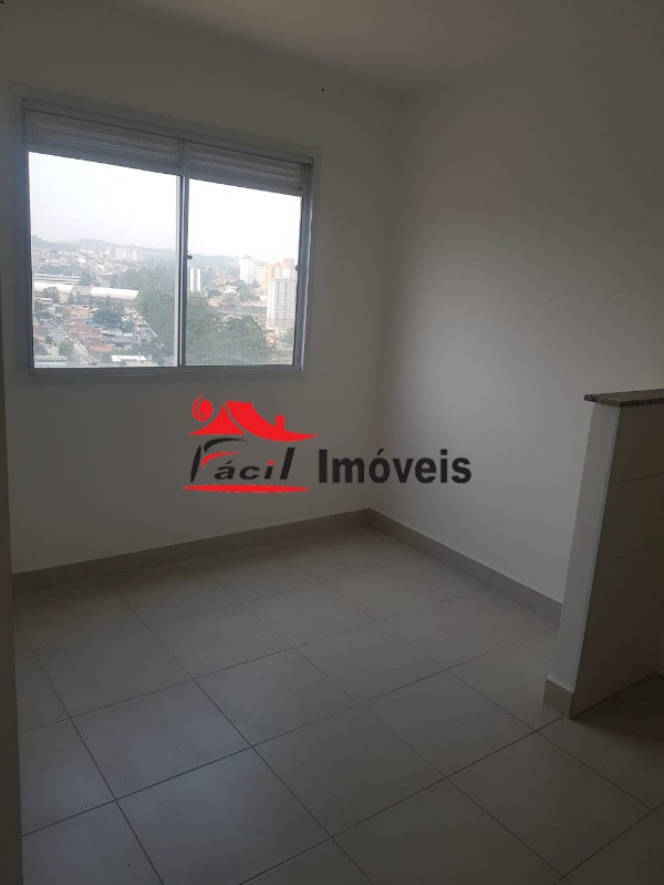 Apartamento para alugar com 2 quartos, 40m² - Foto 11