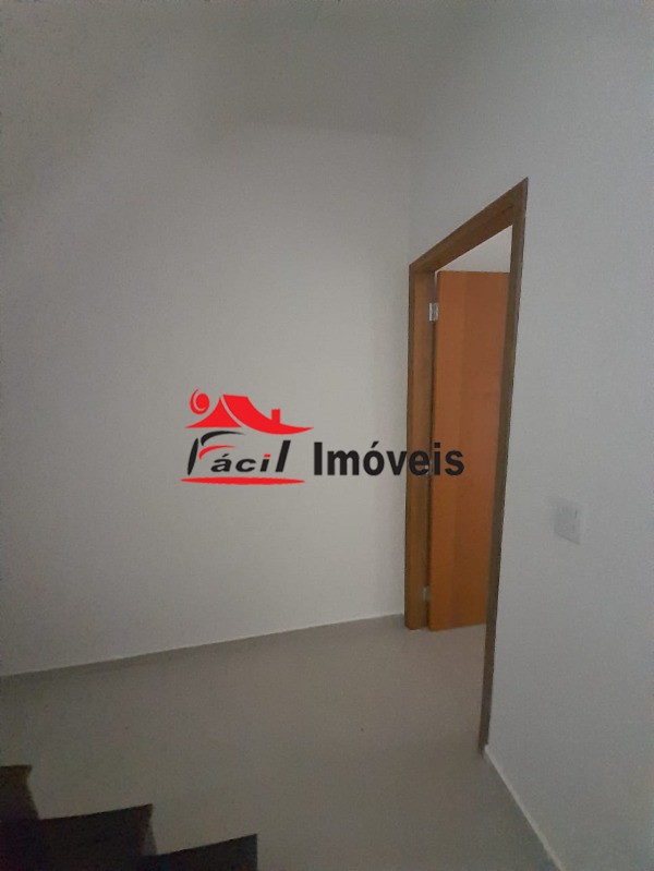 Apartamento à venda com 2 quartos, 75m² - Foto 2