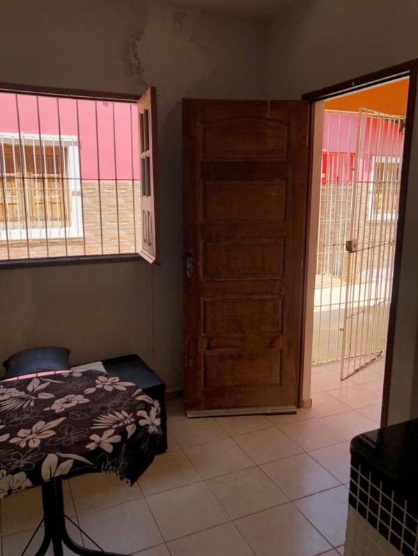 Casa à venda com 2 quartos, 45m² - Foto 8