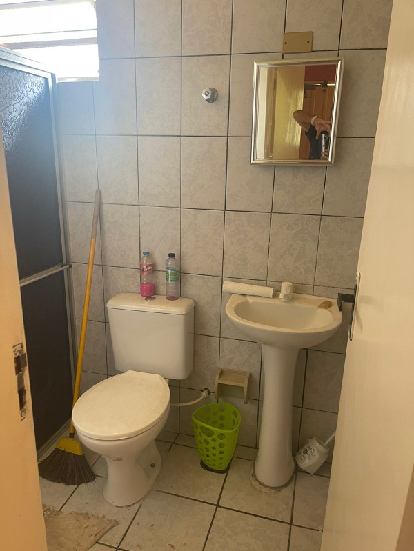 Casa à venda com 2 quartos, 90m² - Foto 2