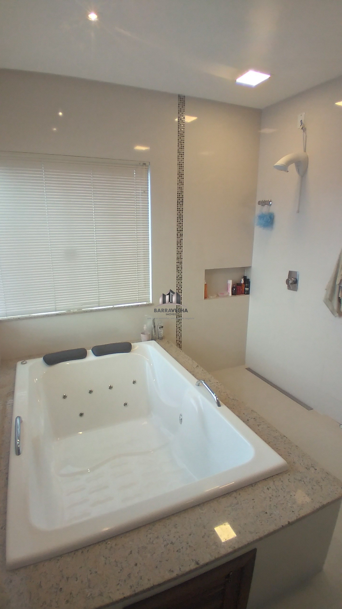 Casa, 4 quartos, 215 m² - Foto 28