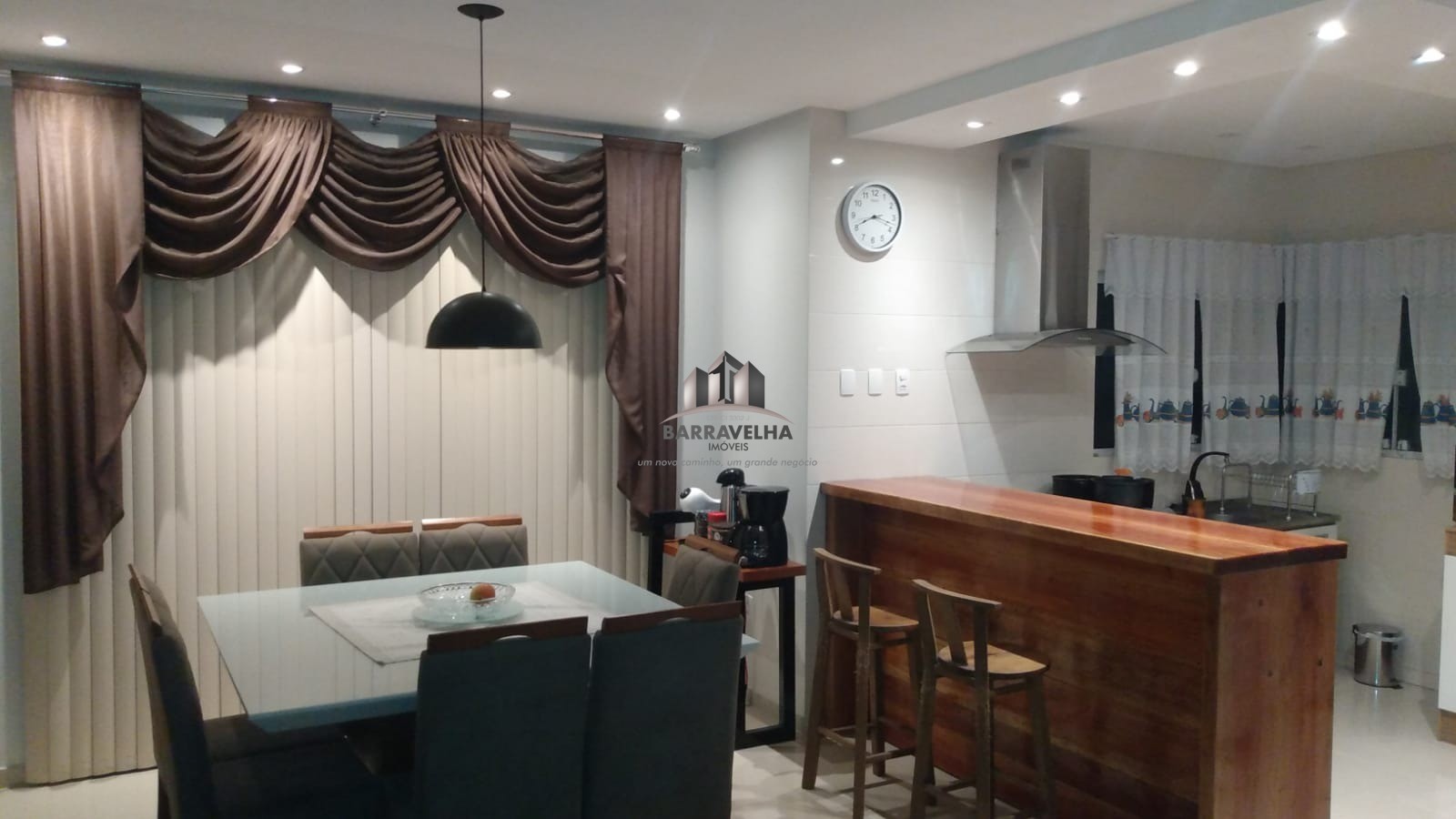 Casa, 4 quartos, 215 m² - Foto 11