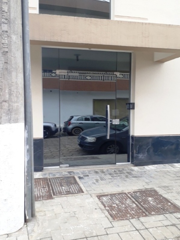 Apartamento para alugar com 3 quartos, 120m² - Foto 2