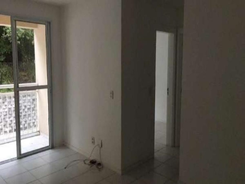 Apartamento à venda com 2 quartos, 70m² - Foto 3