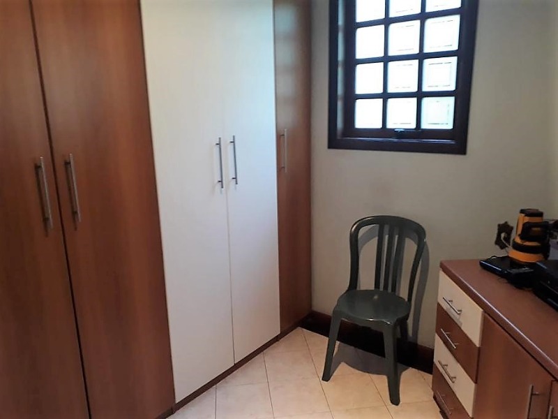 Casa à venda com 4 quartos, 200m² - Foto 46