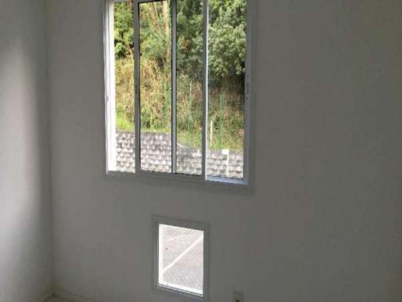 Apartamento à venda com 2 quartos, 70m² - Foto 2