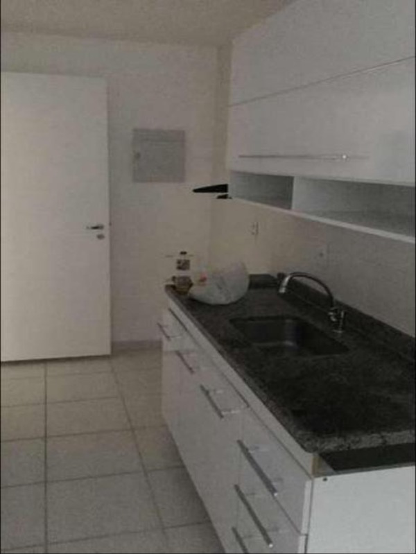 Apartamento à venda com 2 quartos, 70m² - Foto 11