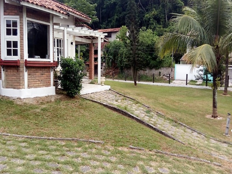 Casa à venda com 2 quartos, 150m² - Foto 2