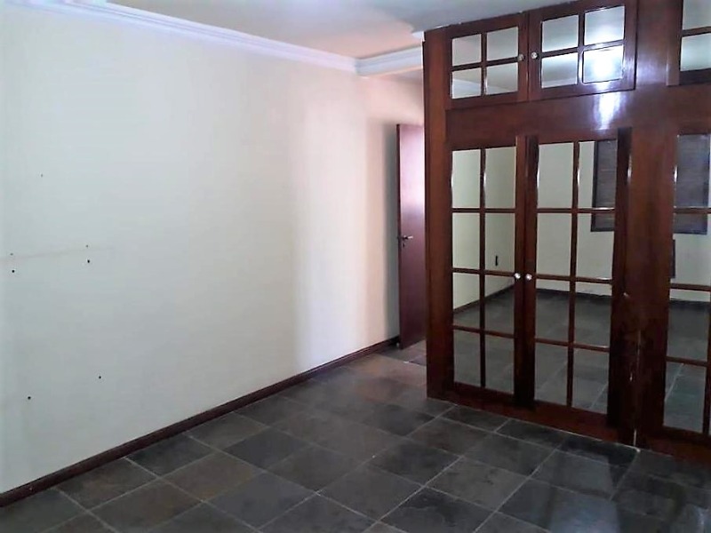 Casa à venda com 5 quartos, 177m² - Foto 18