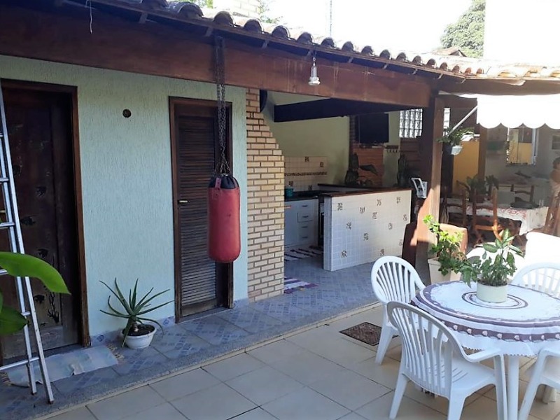 Casa à venda com 4 quartos, 200m² - Foto 11