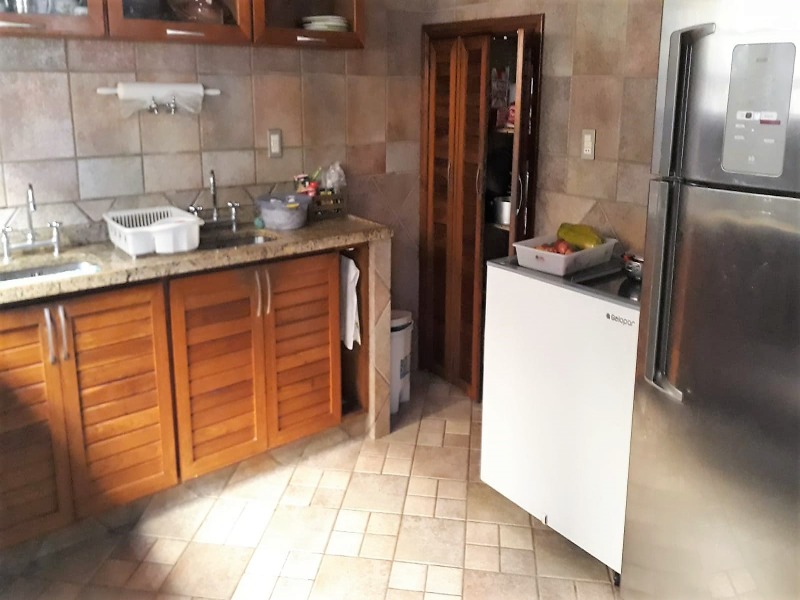 Casa à venda com 3 quartos, 250m² - Foto 20