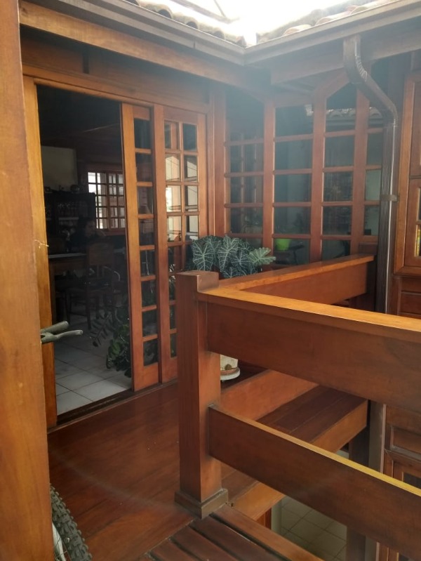 Casa à venda com 4 quartos, 199m² - Foto 9