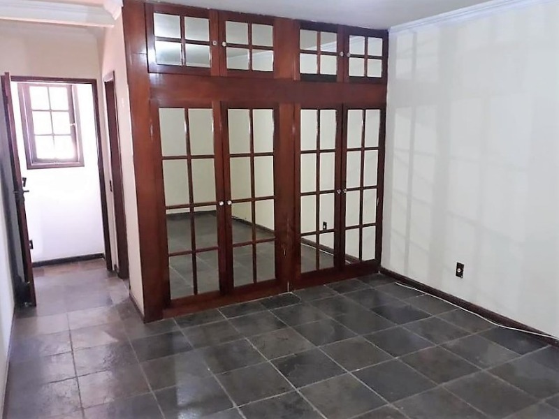 Casa à venda com 5 quartos, 177m² - Foto 17