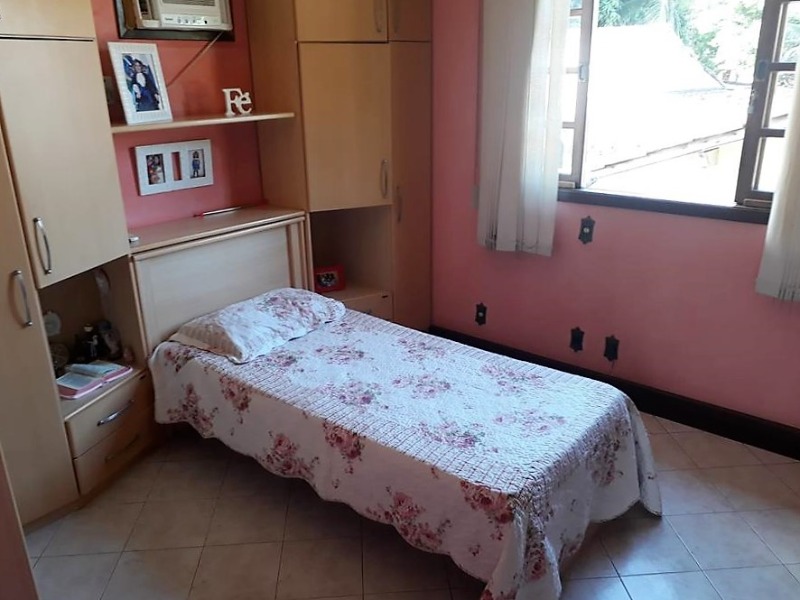 Casa à venda com 4 quartos, 200m² - Foto 32