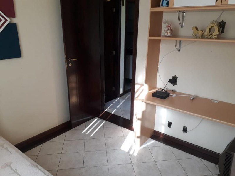 Casa à venda com 4 quartos, 200m² - Foto 48