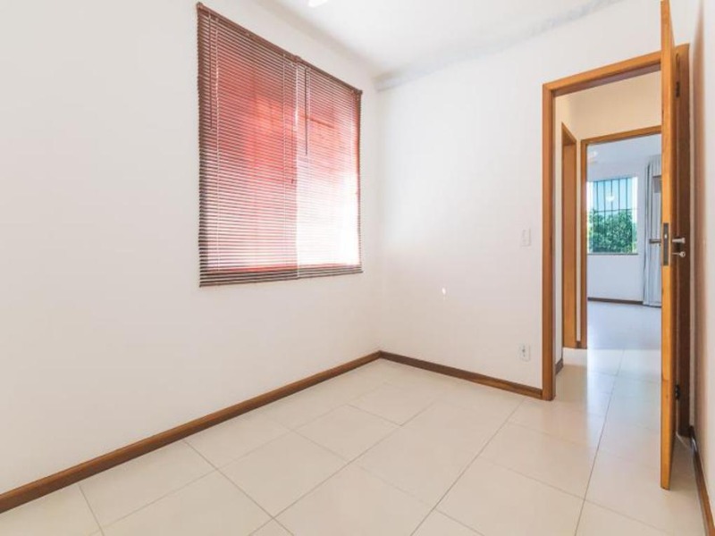 Casa à venda com 2 quartos, 90m² - Foto 11