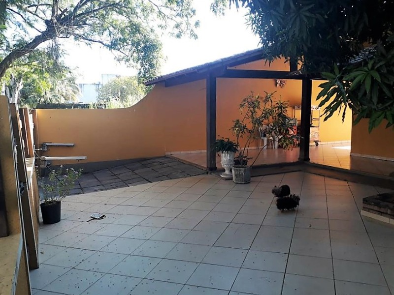 Casa à venda com 4 quartos, 200m² - Foto 4