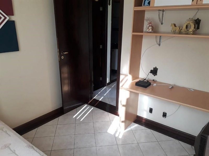 Casa à venda com 4 quartos, 200m² - Foto 45