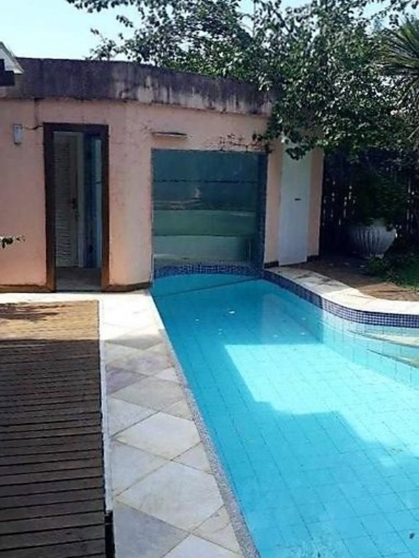 Casa à venda e aluguel com 3 quartos, 366m² - Foto 33