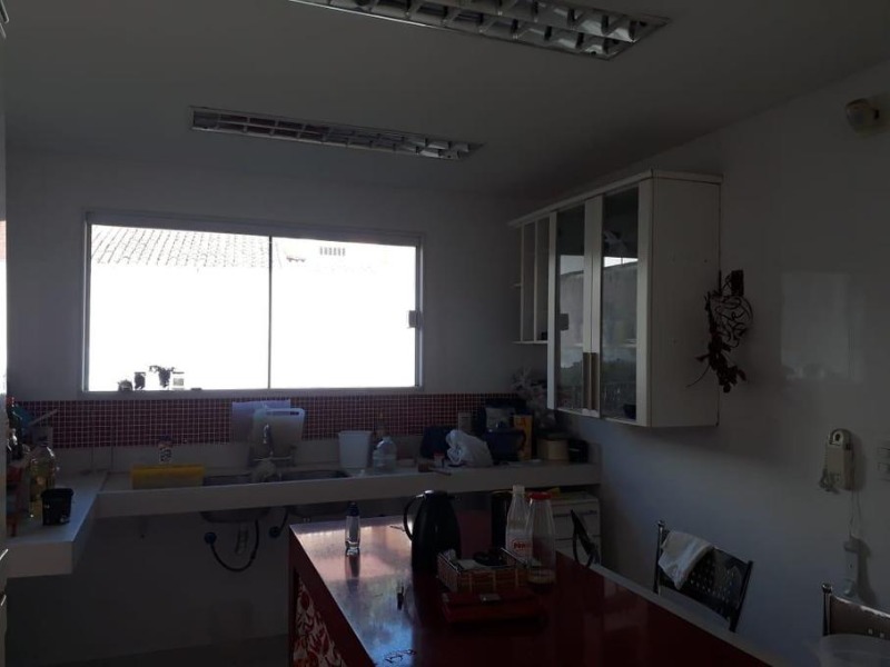 Casa à venda com 5 quartos, 260m² - Foto 6