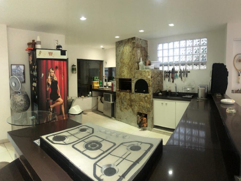 Casa à venda com 3 quartos, 258m² - Foto 7