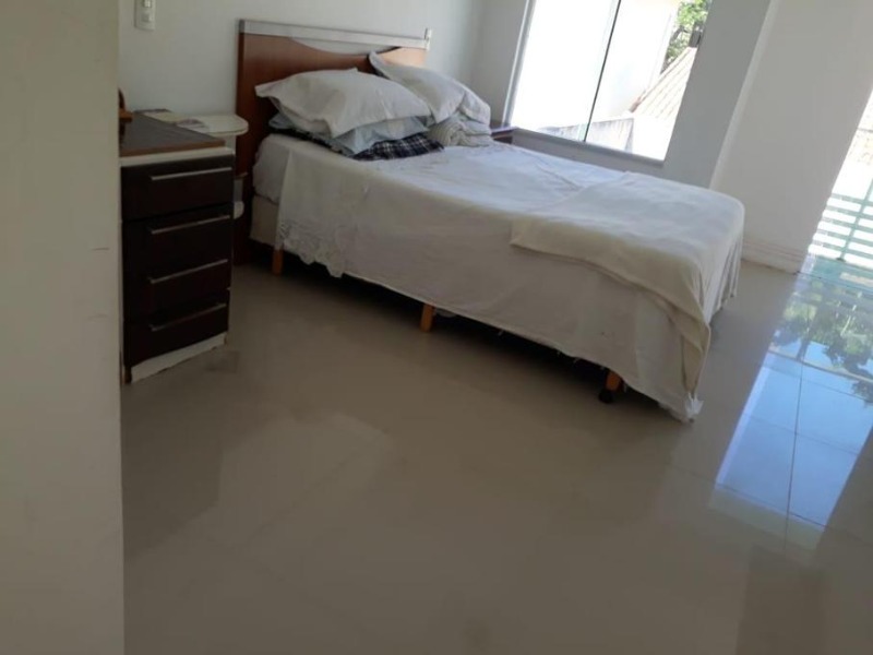 Casa à venda com 5 quartos, 260m² - Foto 9