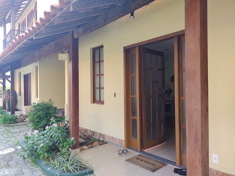 Casa à venda com 3 quartos, 113m² - Foto 2