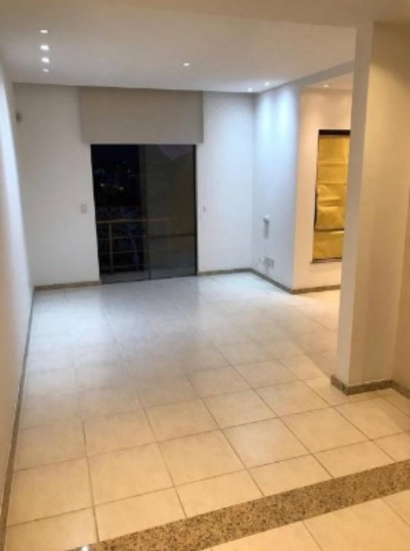 Casa à venda com 3 quartos, 210m² - Foto 24