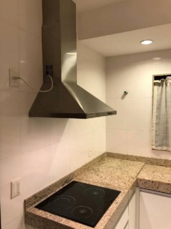 Casa à venda com 3 quartos, 210m² - Foto 14