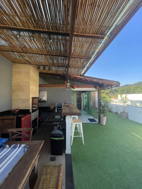 Cobertura à venda com 2 quartos, 140m² - Foto 1