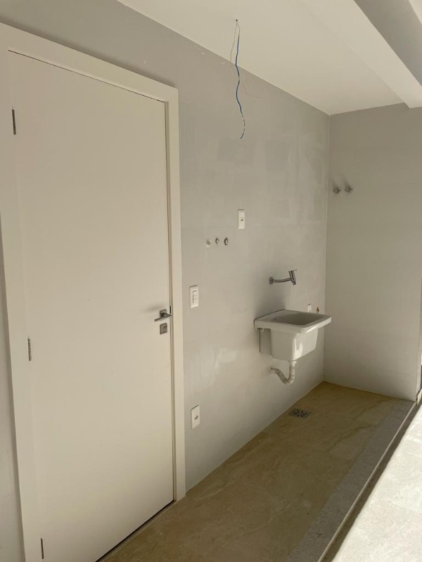 Casa à venda com 4 quartos, 177m² - Foto 15