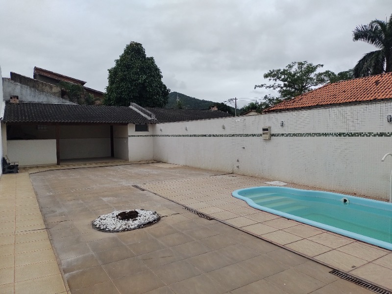 Casa à venda com 4 quartos, 171m² - Foto 37